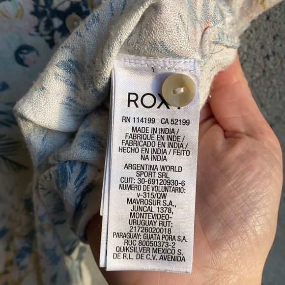 Roxy Spaghetti Strap Top with beautiful soft print - Picture 5 of 10